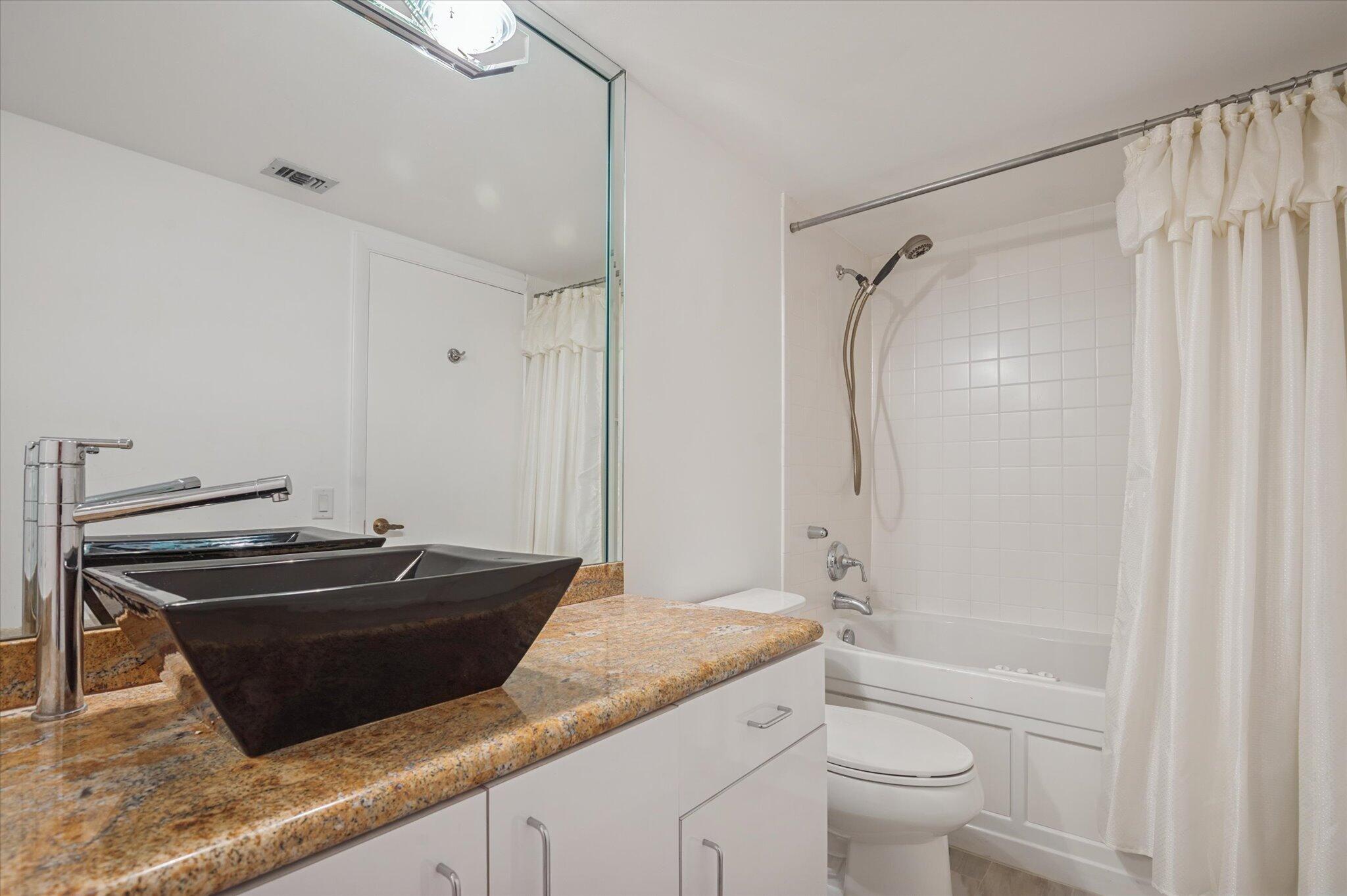 POMPANO AEGEAN CONDO - Residential Lease
