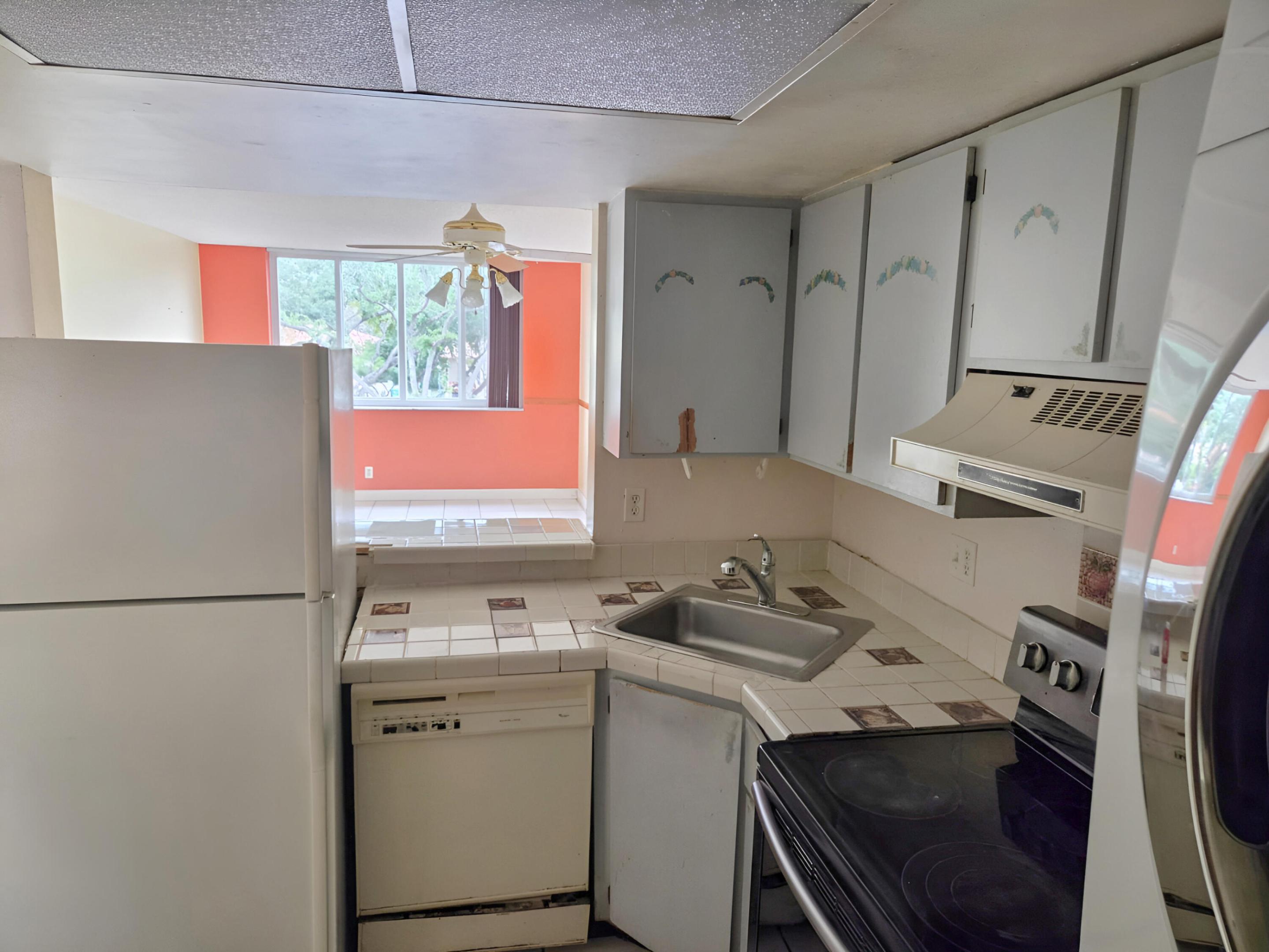 PALM COURT CONDO - Residential