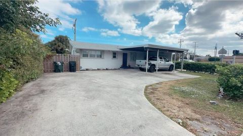 A home in Lake Worth Beach