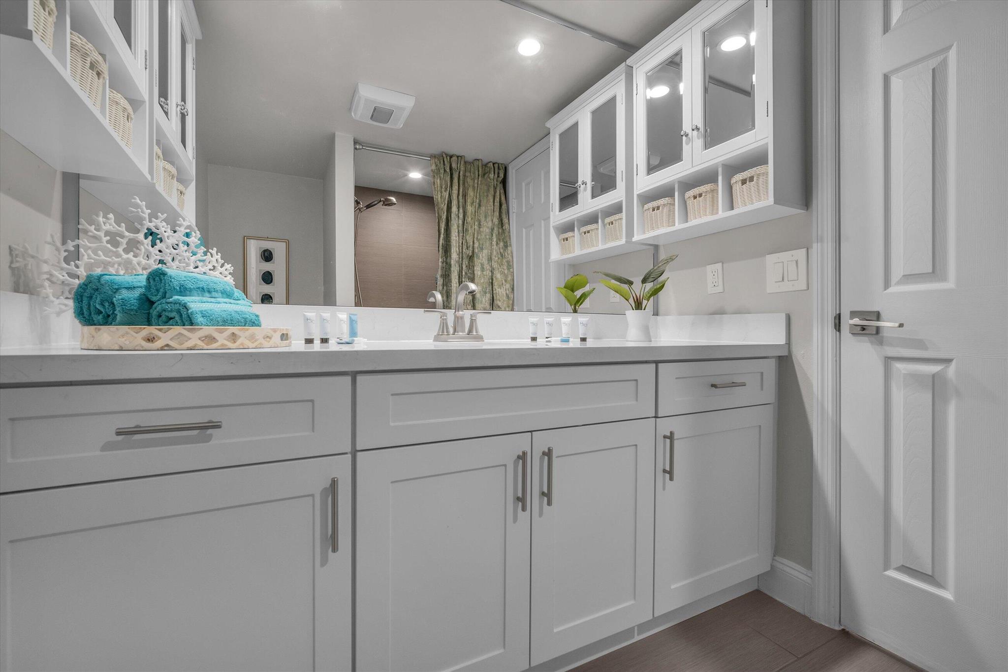 BOCA RATON RIVIERA UNIT D - Residential Lease