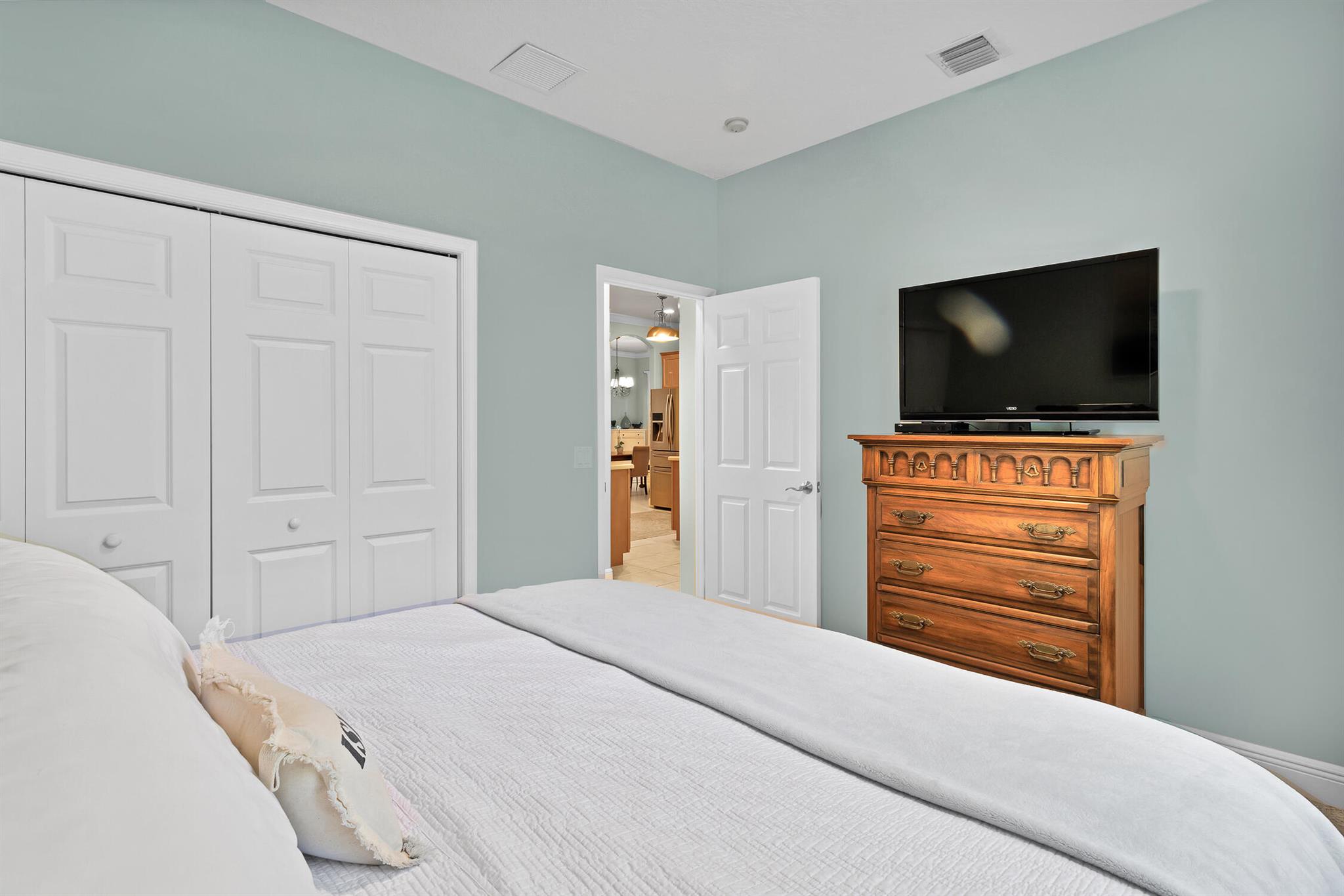 CRYSTAL FALLS OF VERO - Residential