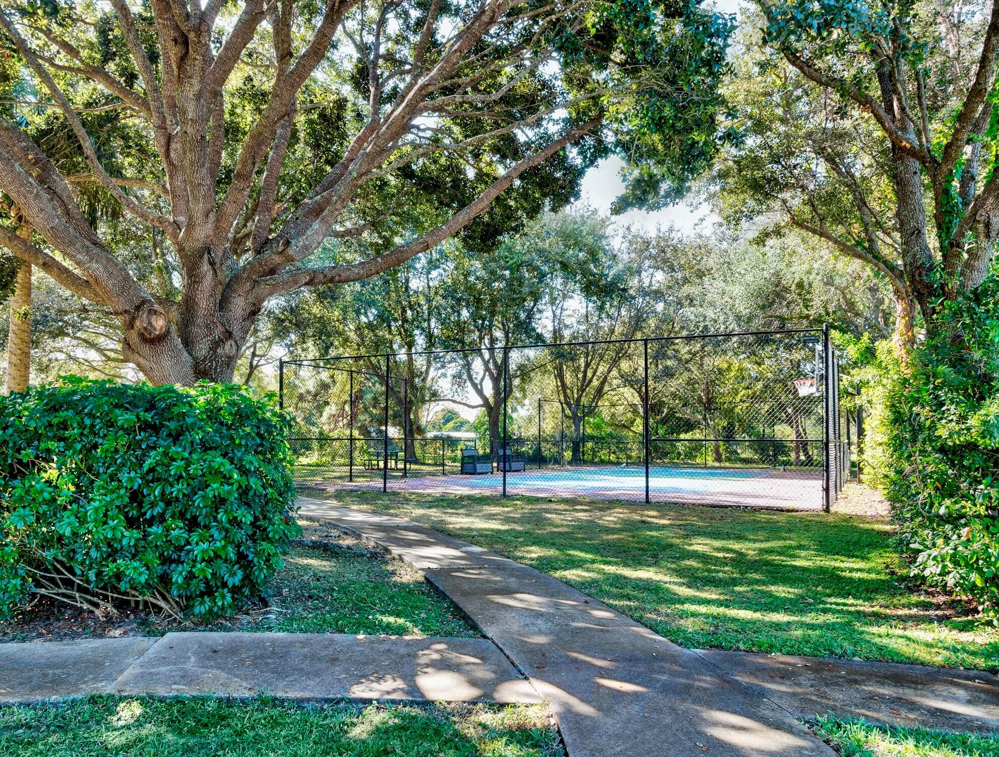CRYSTAL FALLS OF VERO - Residential