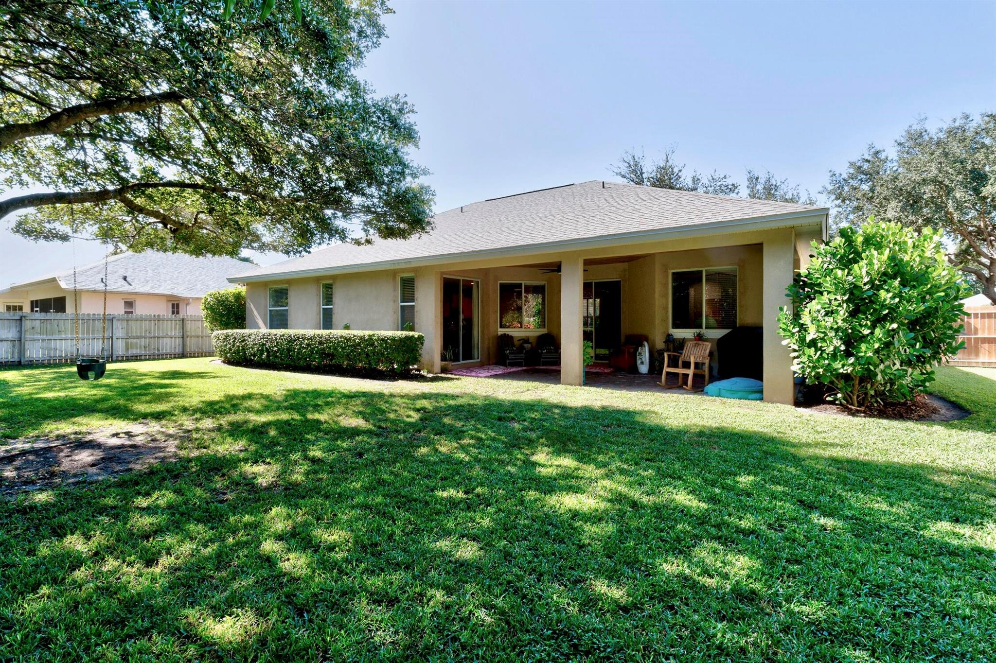 CRYSTAL FALLS OF VERO - Residential