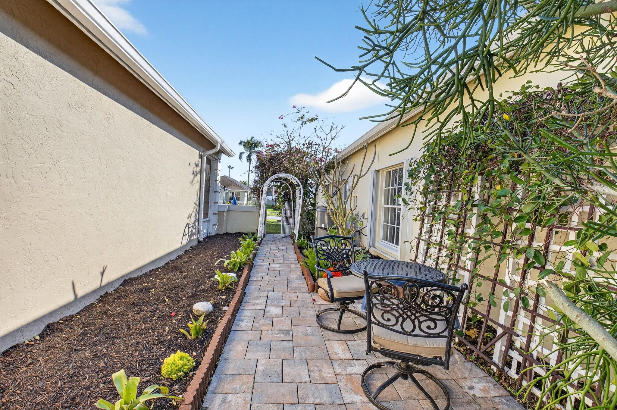 Pine Ridge At Delray Beac - Residential