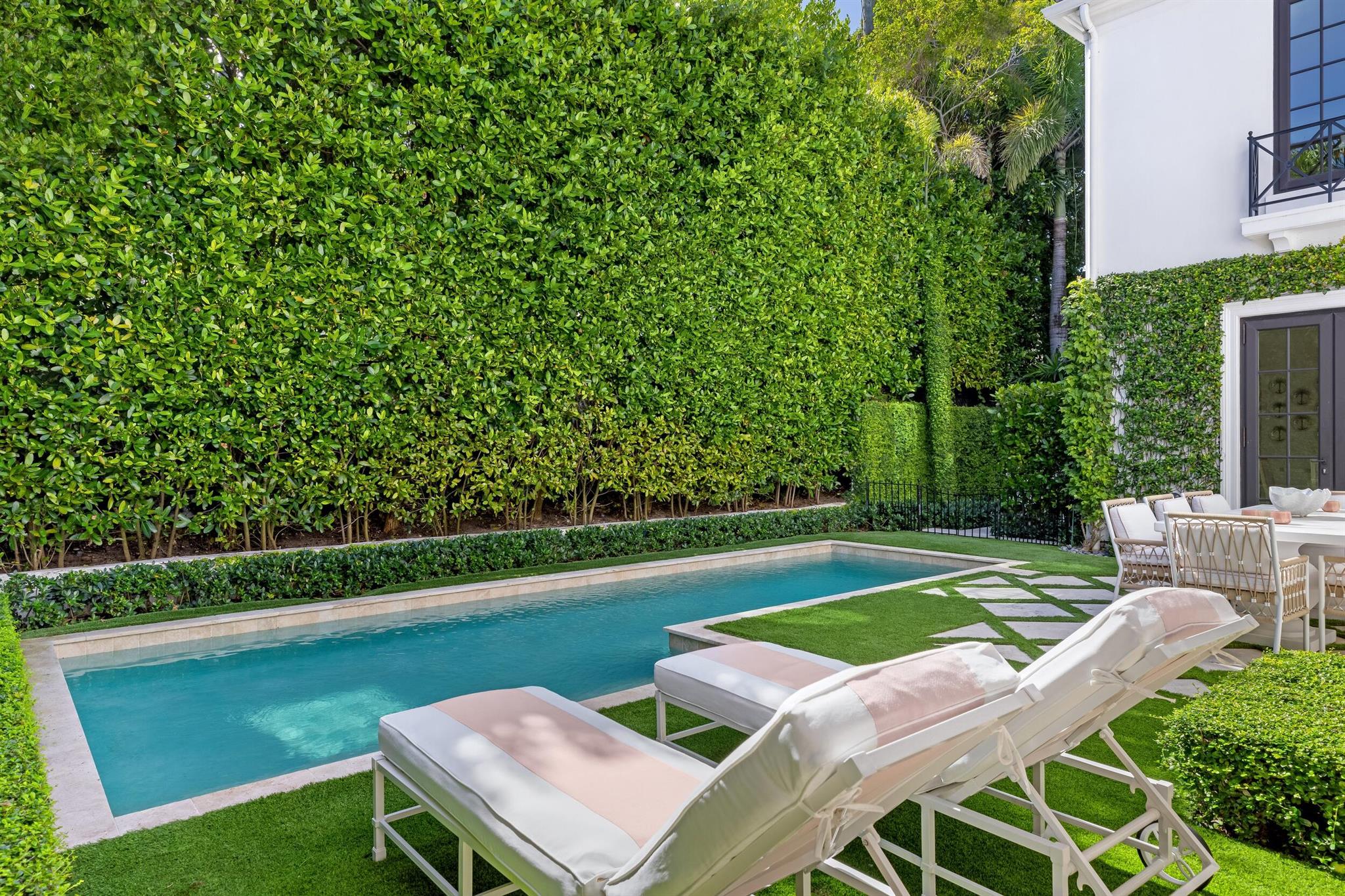 FLORAL PARK - Residential