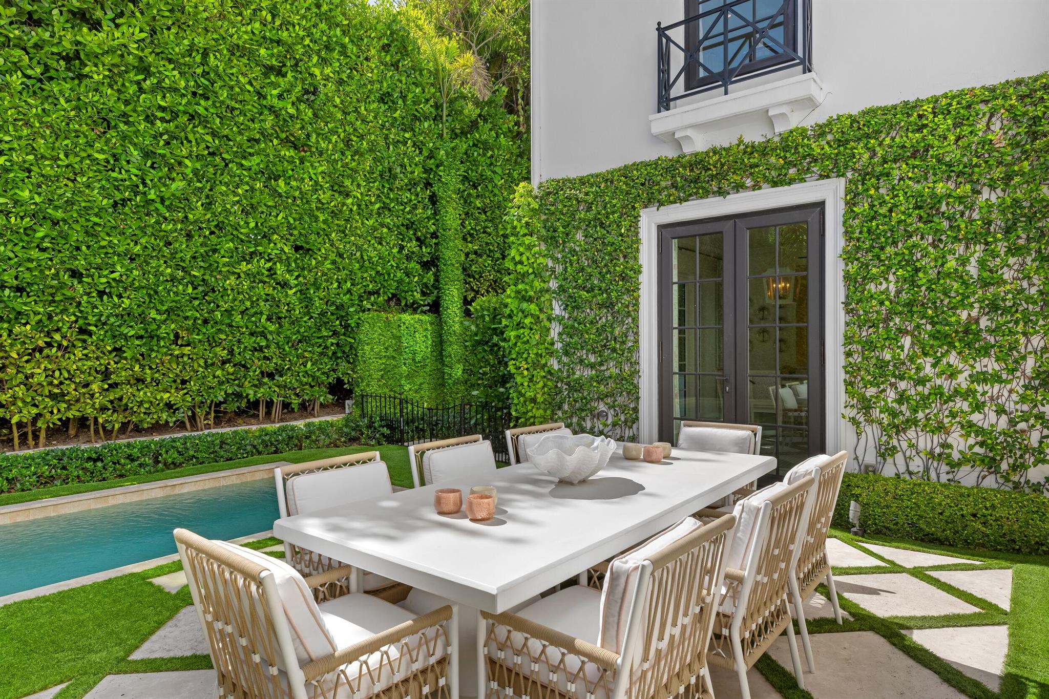 FLORAL PARK - Residential