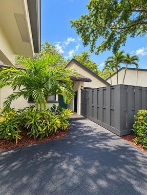2105 DEER CREEK WOODLANDS WAY, DEERFIELD BEACH, FL 33442 - Image 74d2cd463ecbbfee4fed95089bc4786a/4126690721