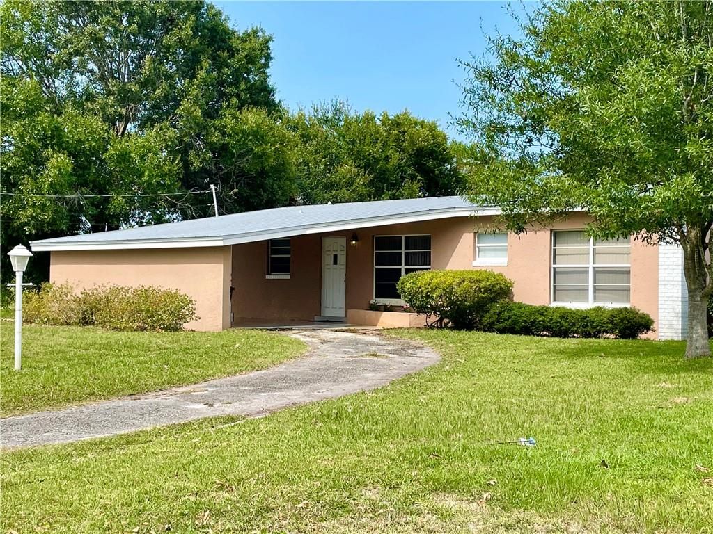 Photo of 3720 St Marks Dr Dr, Fort Pierce, FL 34982 (MLS # F10337055)