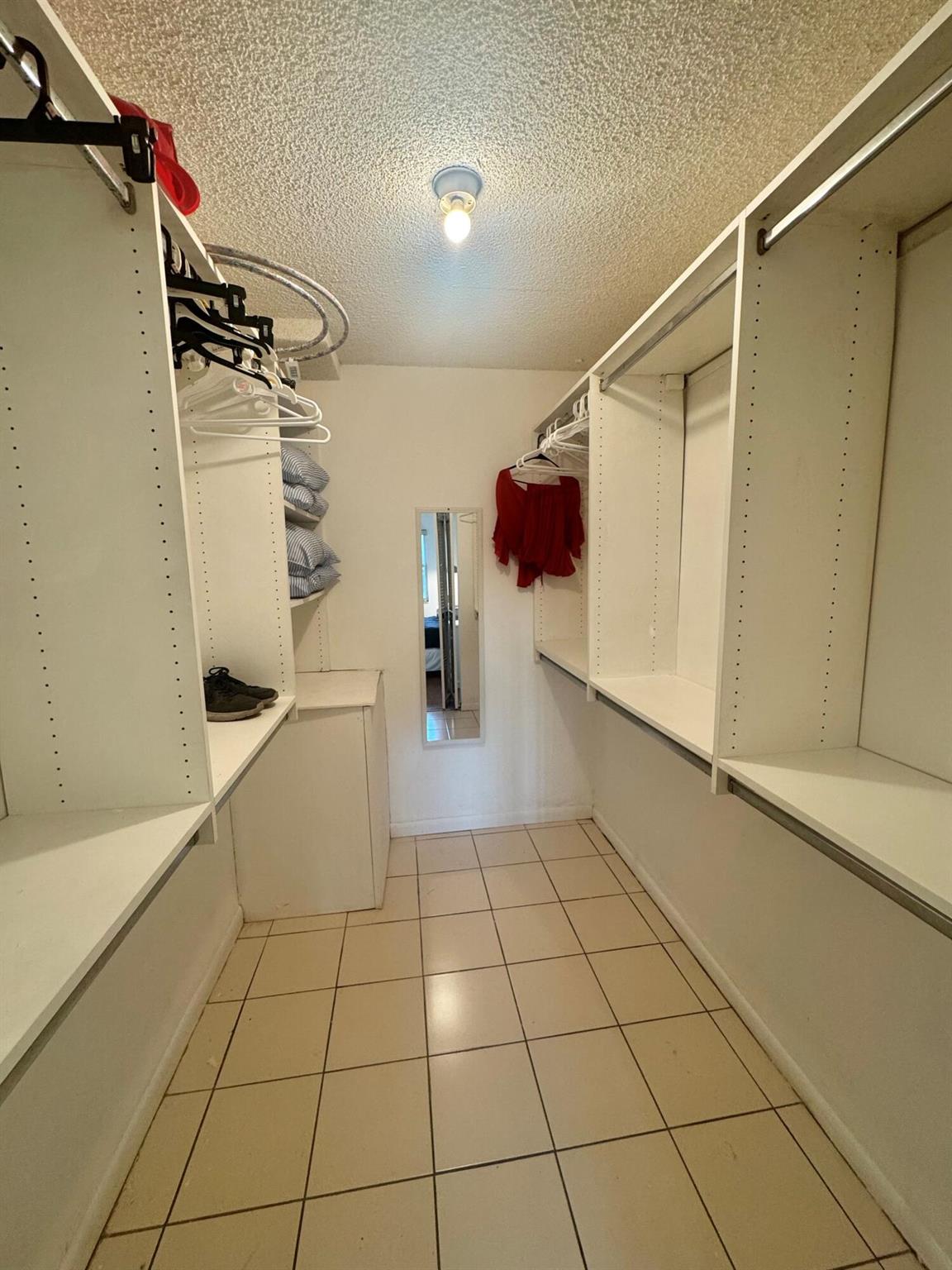 LAKESIDE VILLAGE CONDO 2 - Residential Lease