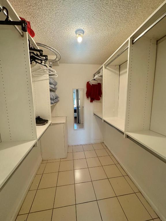 LAKESIDE VILLAGE CONDO 2 - Residential Lease