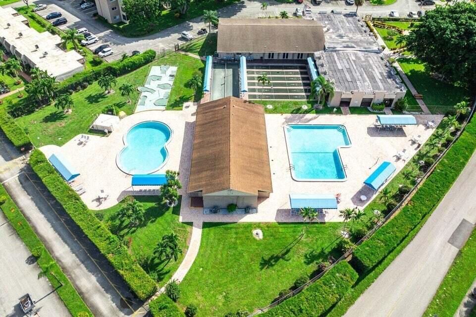 LAKESIDE VILLAGE CONDO 2 - Residential Lease