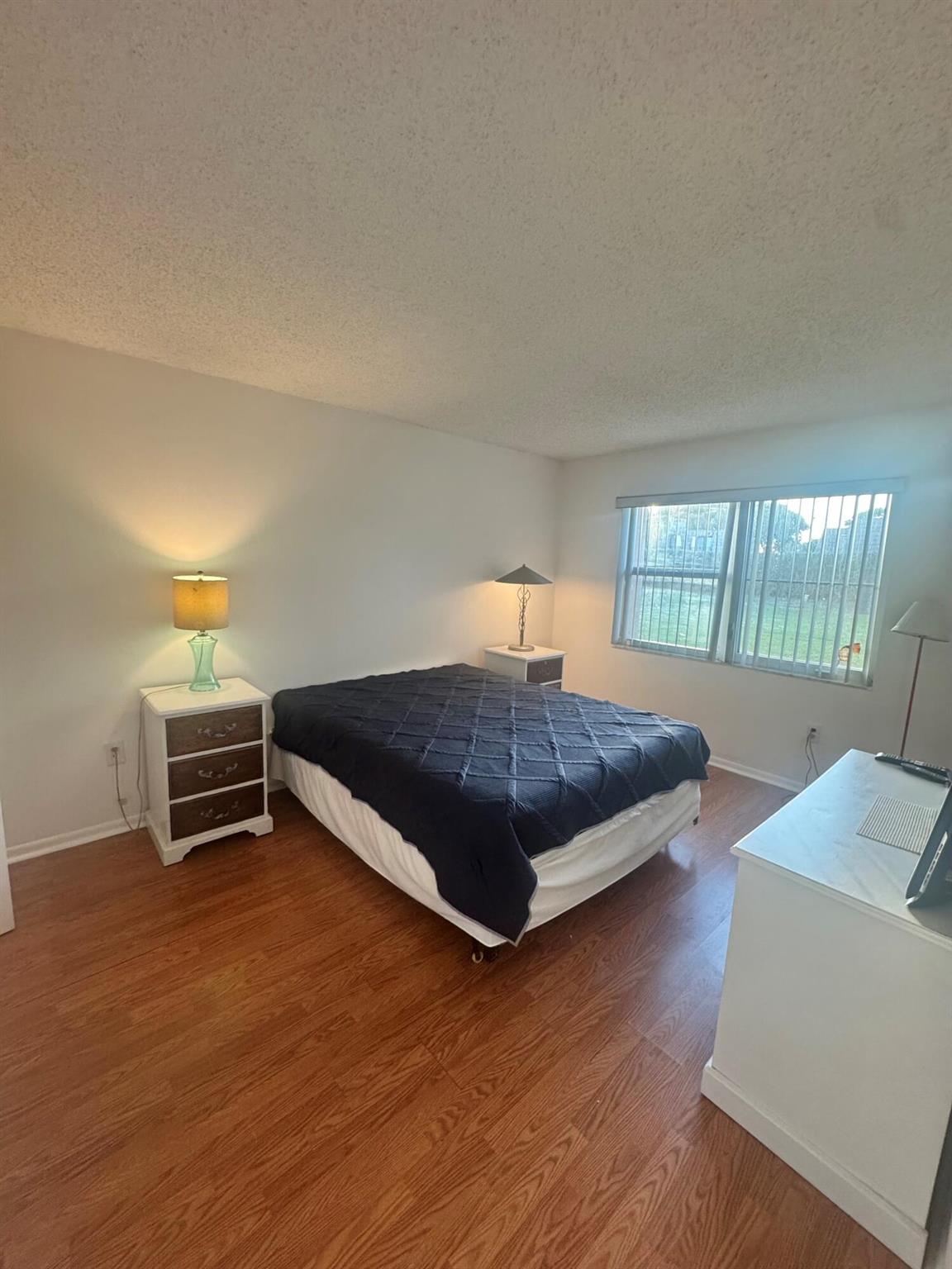 LAKESIDE VILLAGE CONDO 2 - Residential Lease