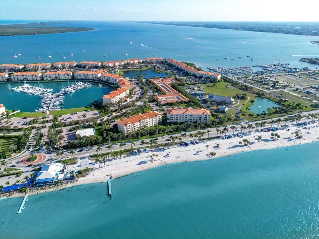 Harbour Isle West - Residential