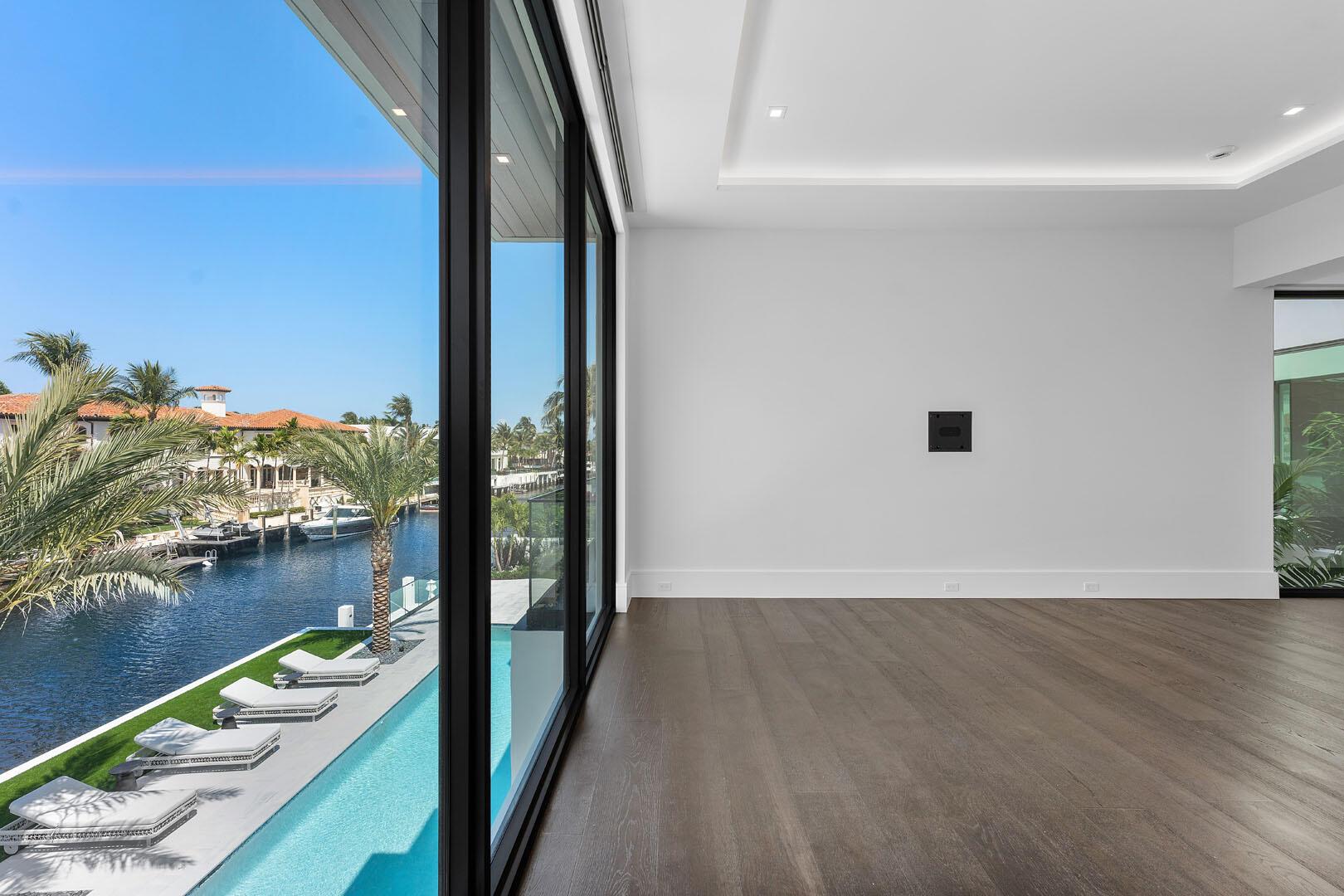 ROYAL PALM YACHT & COUNTR - Residential