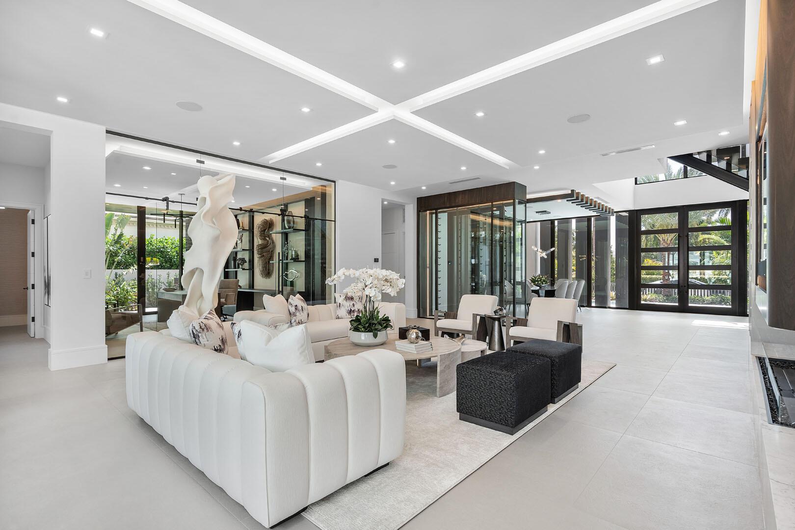 ROYAL PALM YACHT & COUNTR - Residential