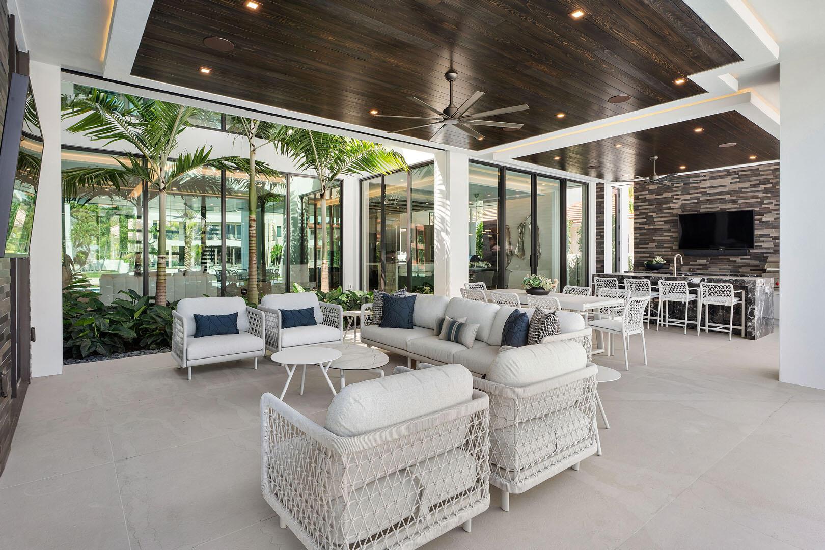 ROYAL PALM YACHT & COUNTR - Residential