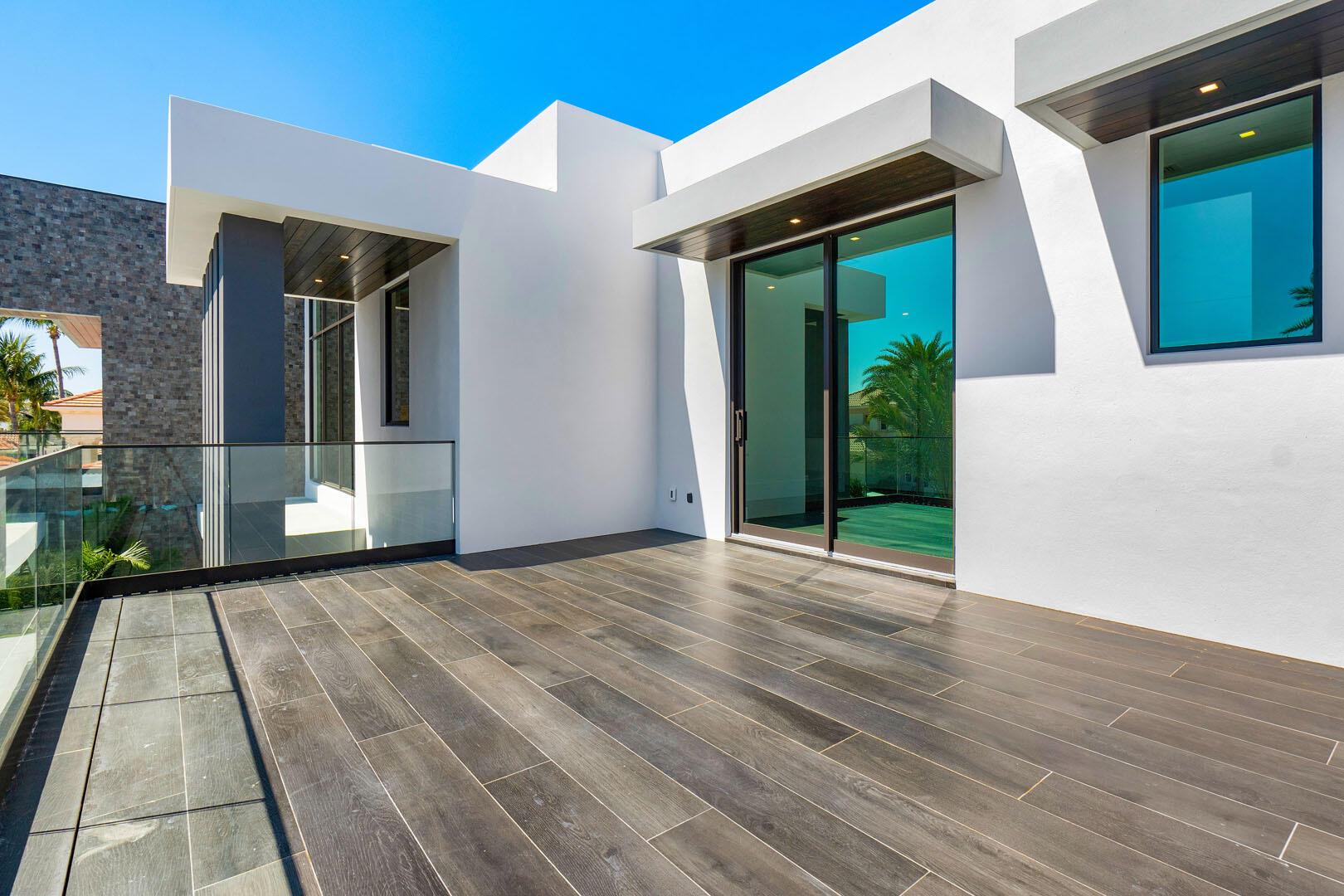 ROYAL PALM YACHT & COUNTR - Residential