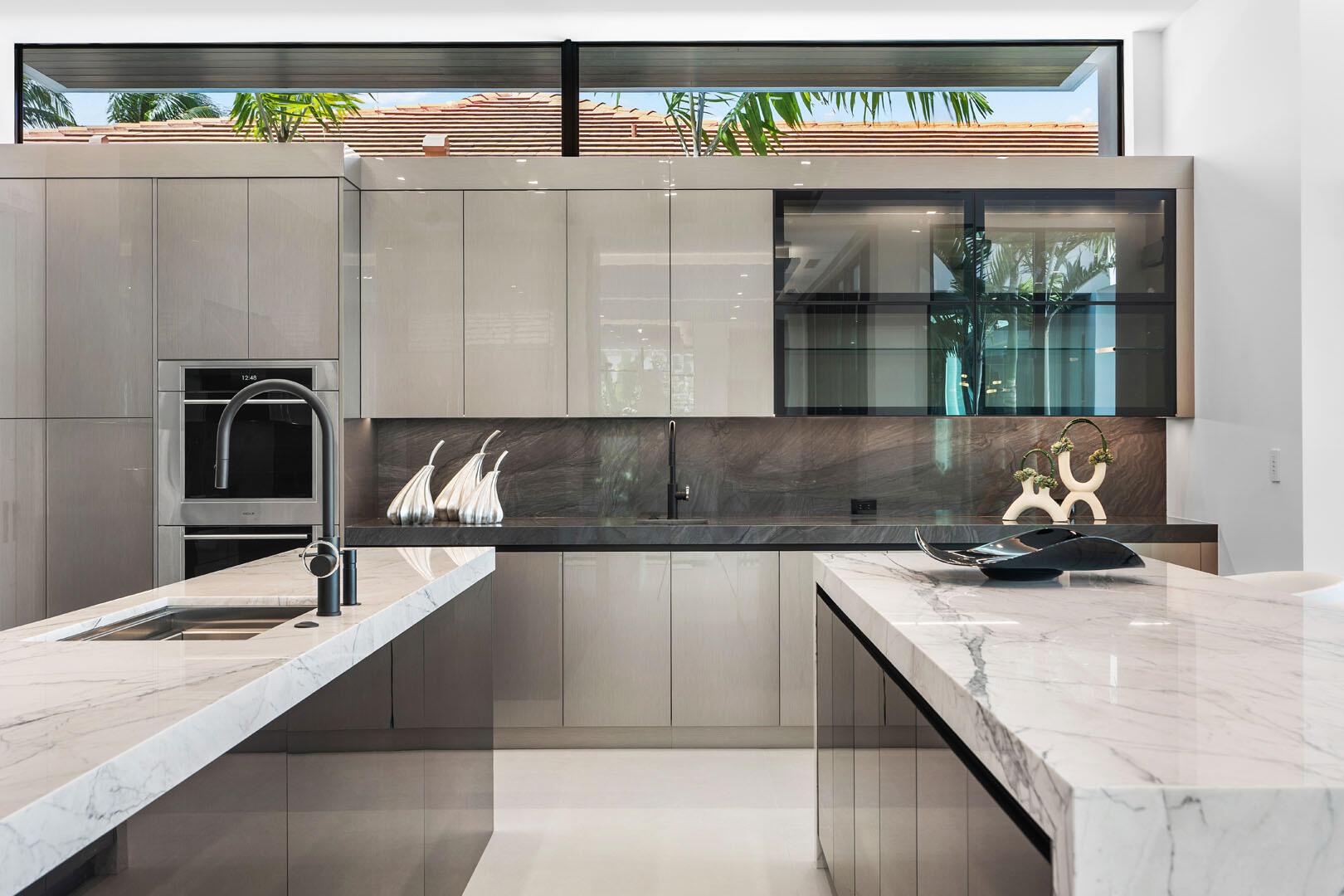 ROYAL PALM YACHT & COUNTR - Residential