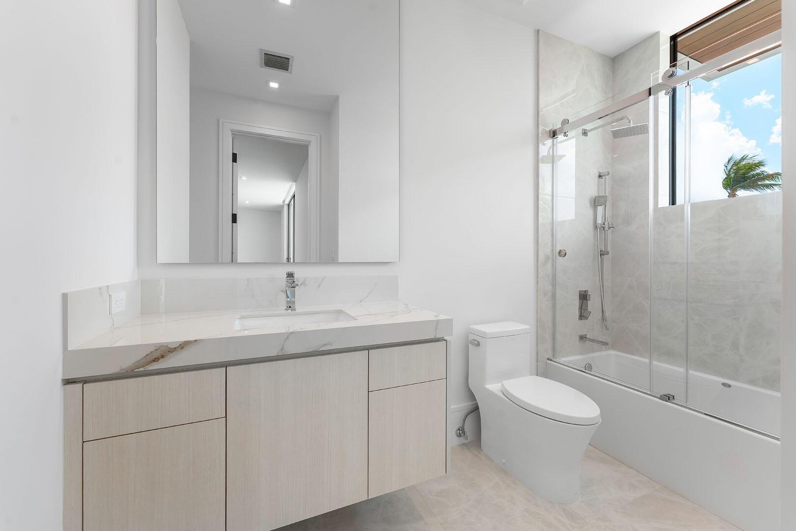 ROYAL PALM YACHT & COUNTR - Residential