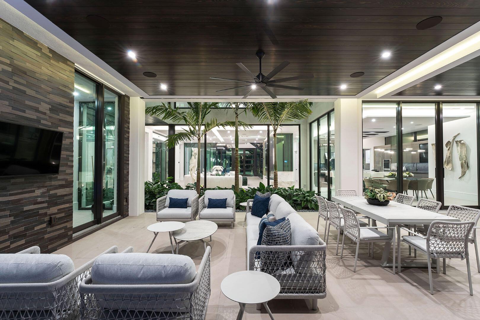 ROYAL PALM YACHT & COUNTR - Residential