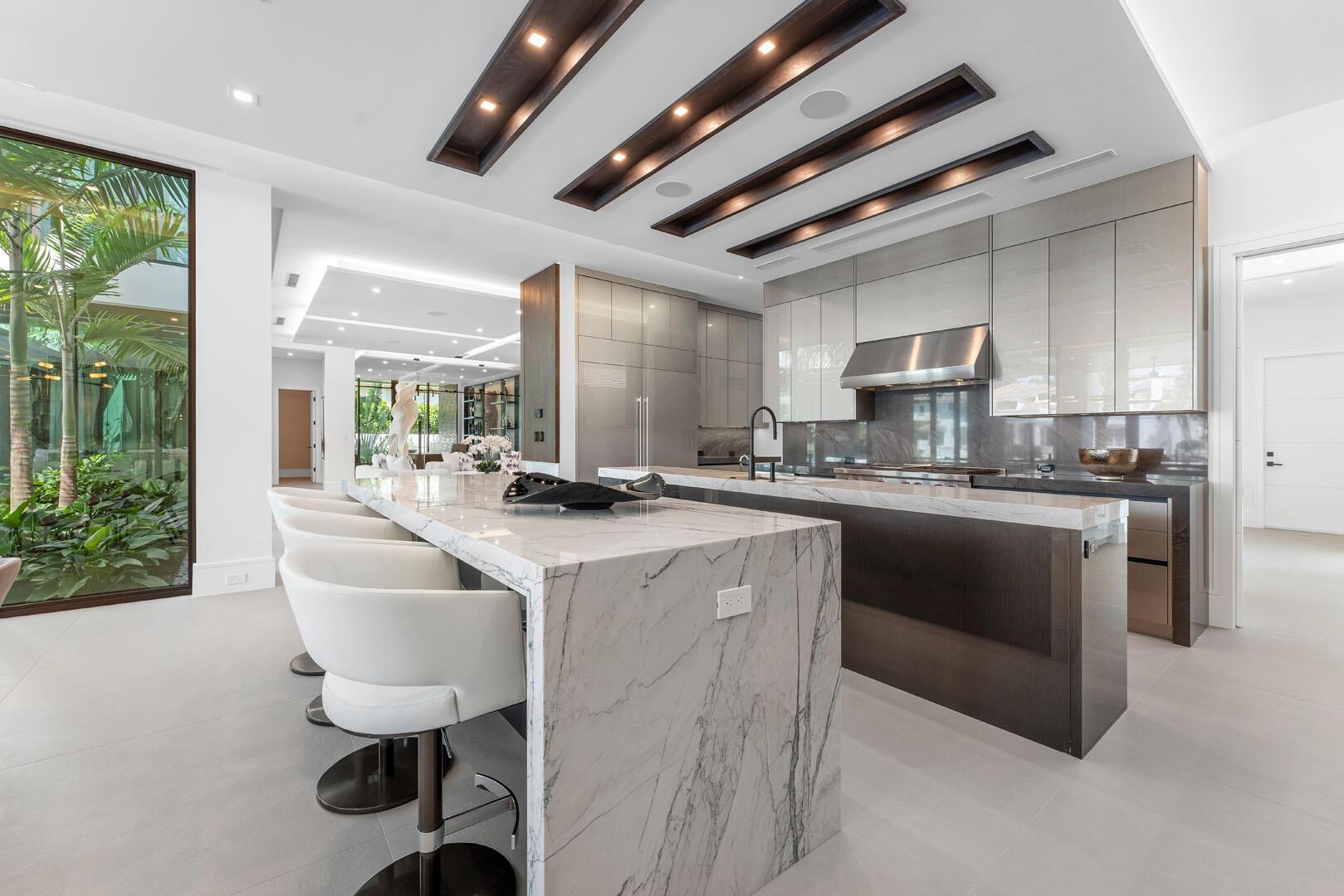 ROYAL PALM YACHT & COUNTR - Residential