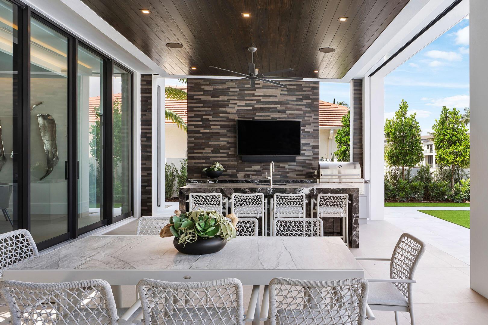 ROYAL PALM YACHT & COUNTR - Residential