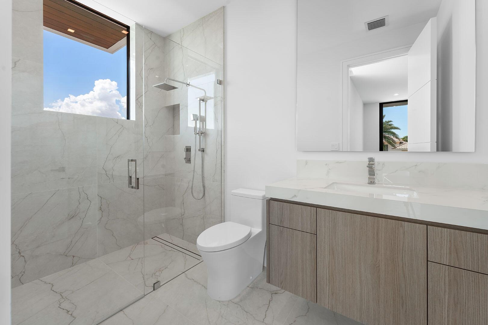 ROYAL PALM YACHT & COUNTR - Residential