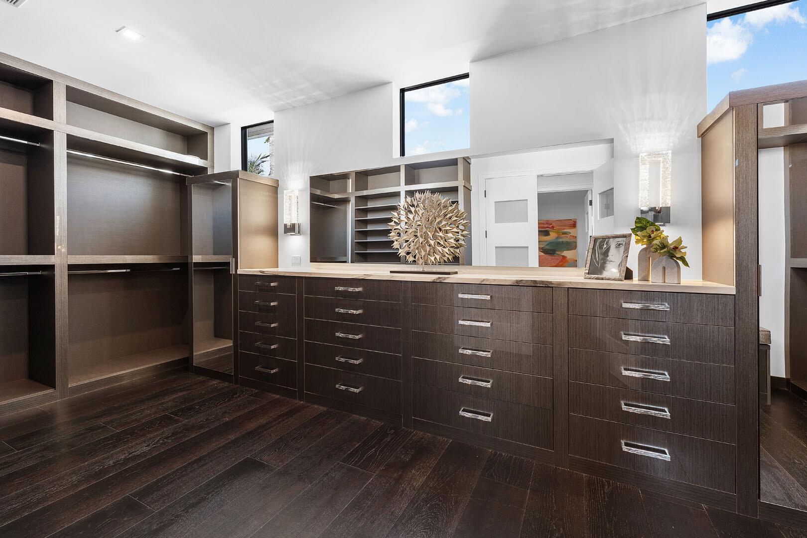 ROYAL PALM YACHT & COUNTR - Residential