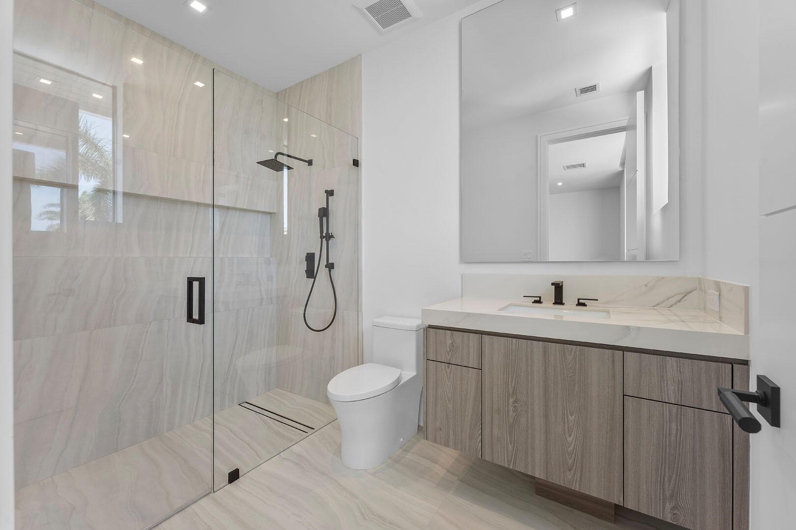 ROYAL PALM YACHT & COUNTR - Residential