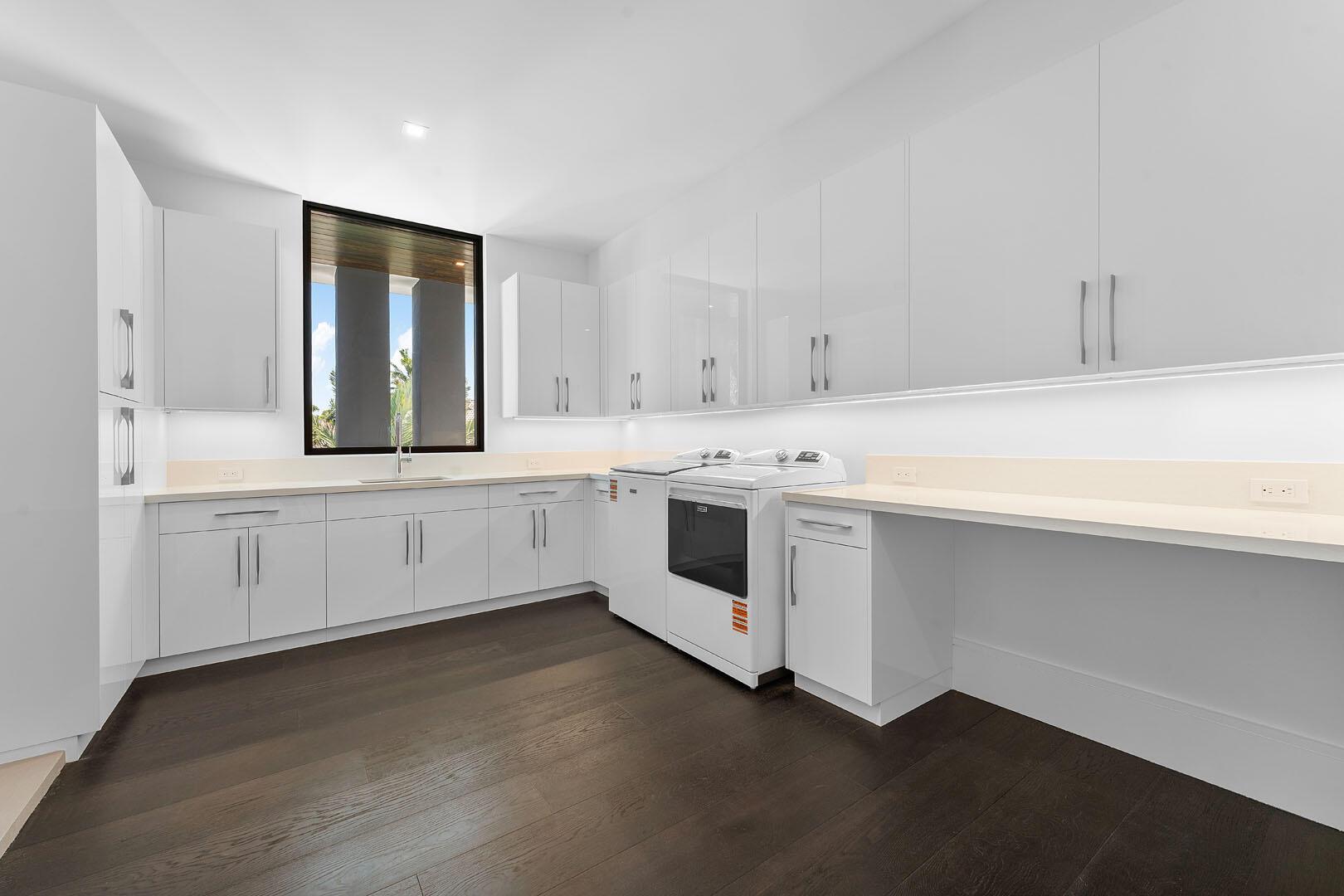 ROYAL PALM YACHT & COUNTR - Residential