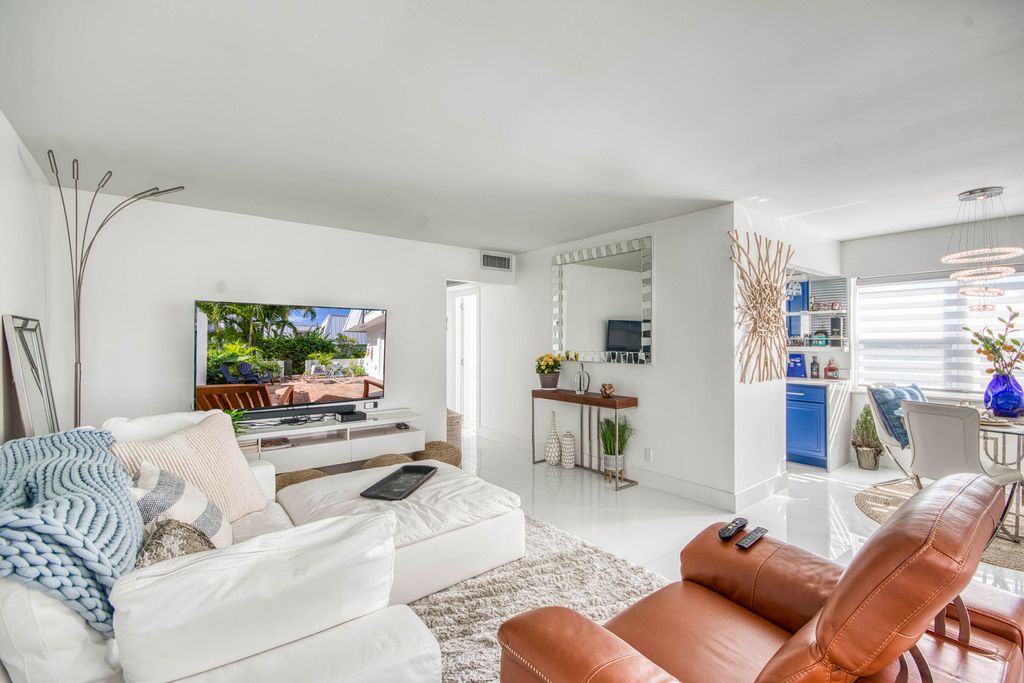 Photo of 330 Andover M, West Palm Beach, FL 33417 (MLS # R11162989)