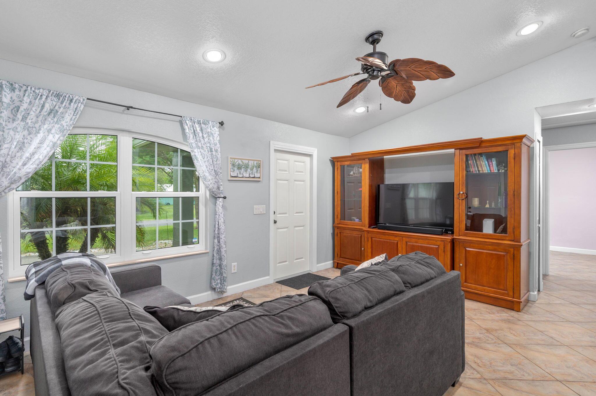 INDIAN RIVER ESTATES UNIT - Residential