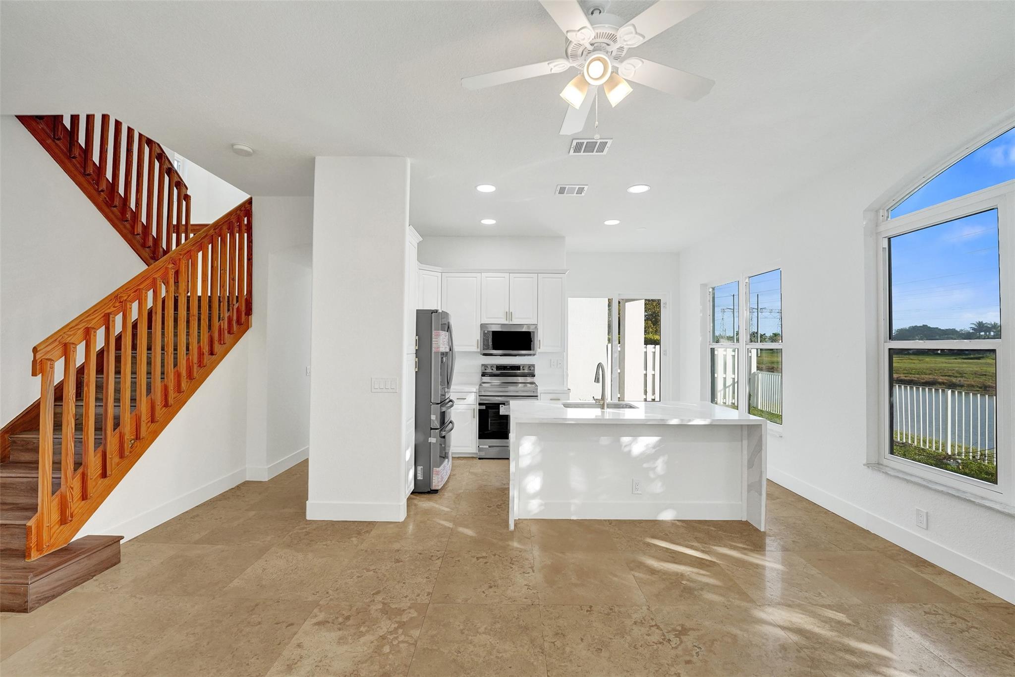 MAPLE RIDGE - Residential