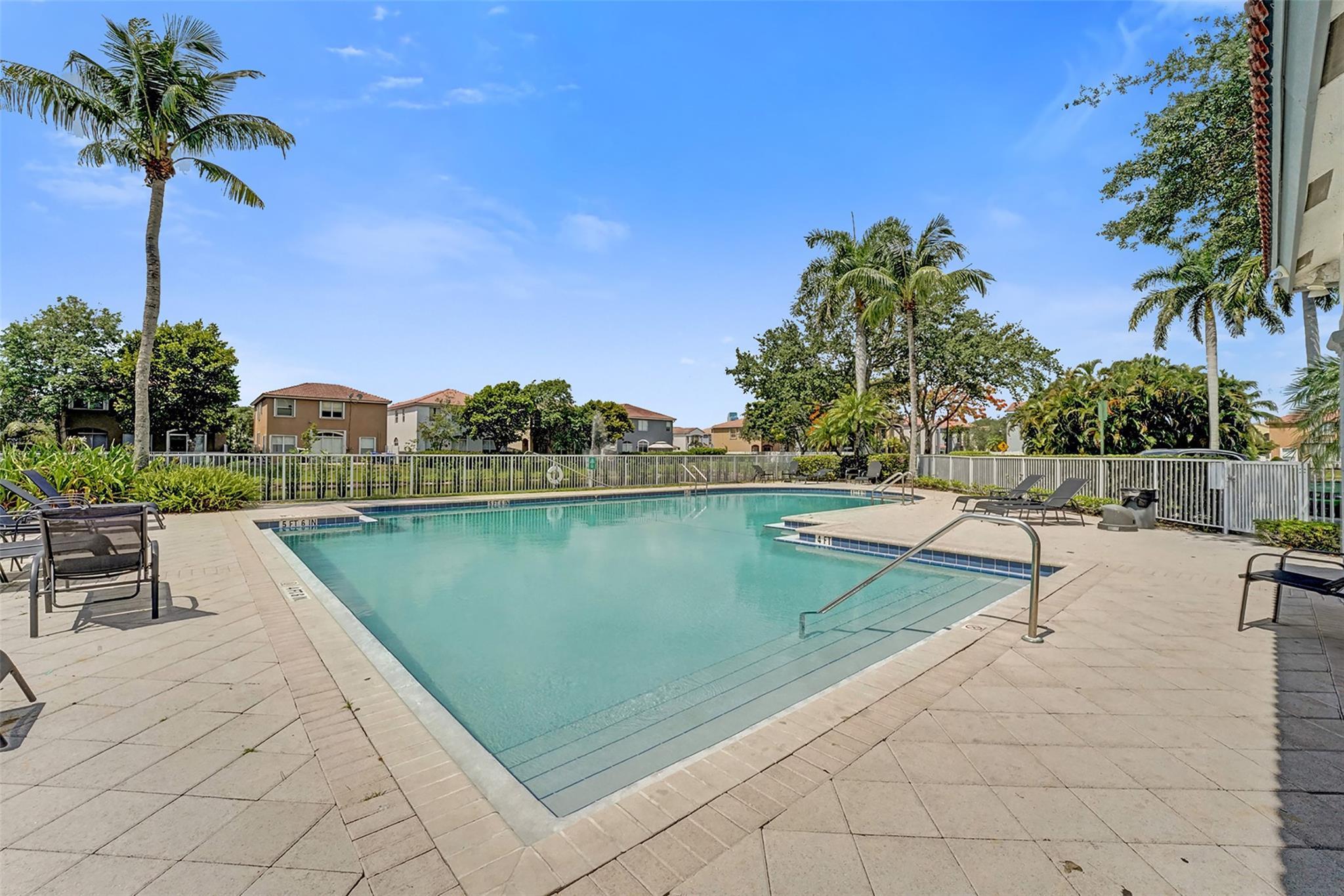 MAPLE RIDGE - Residential