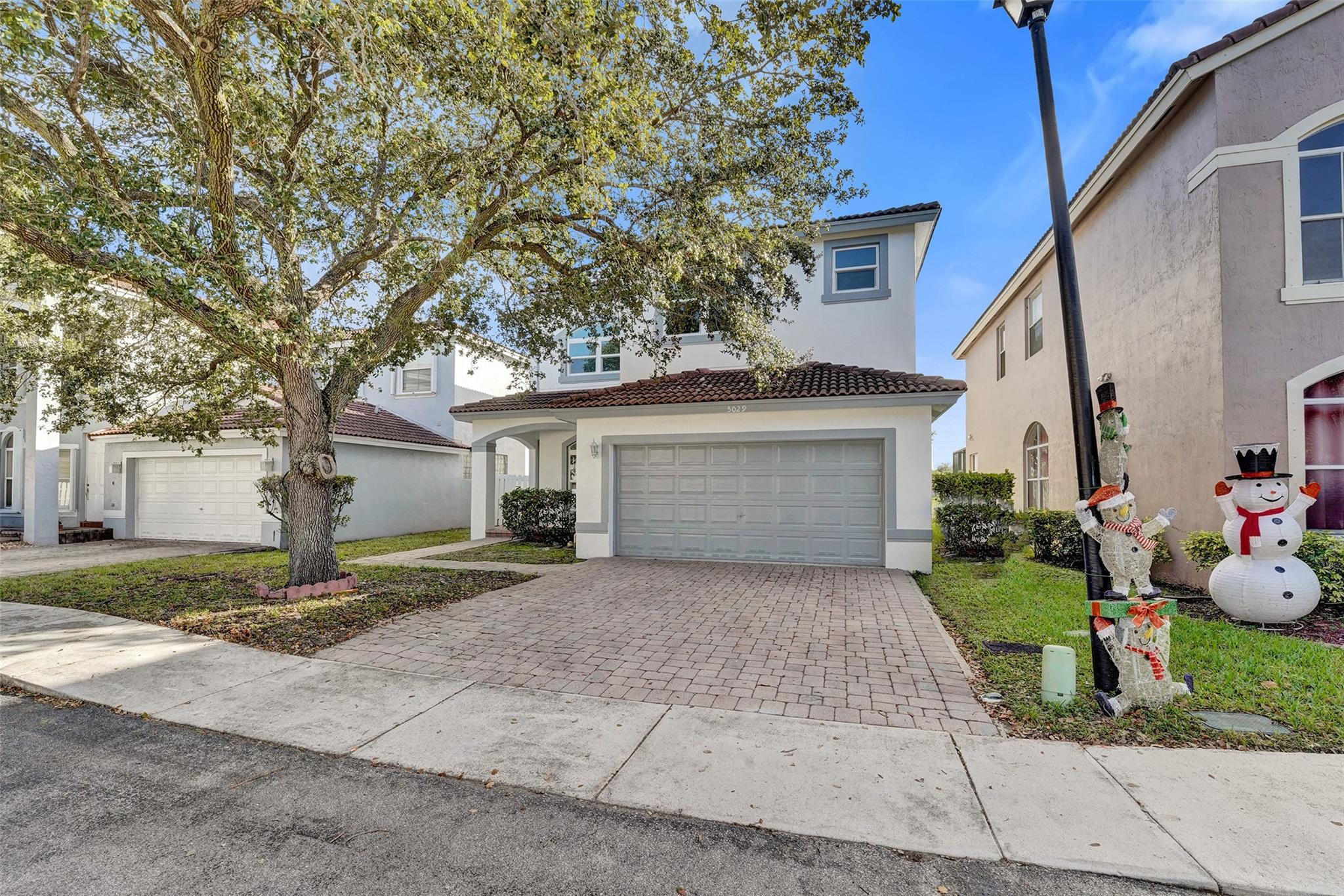 MAPLE RIDGE - Residential