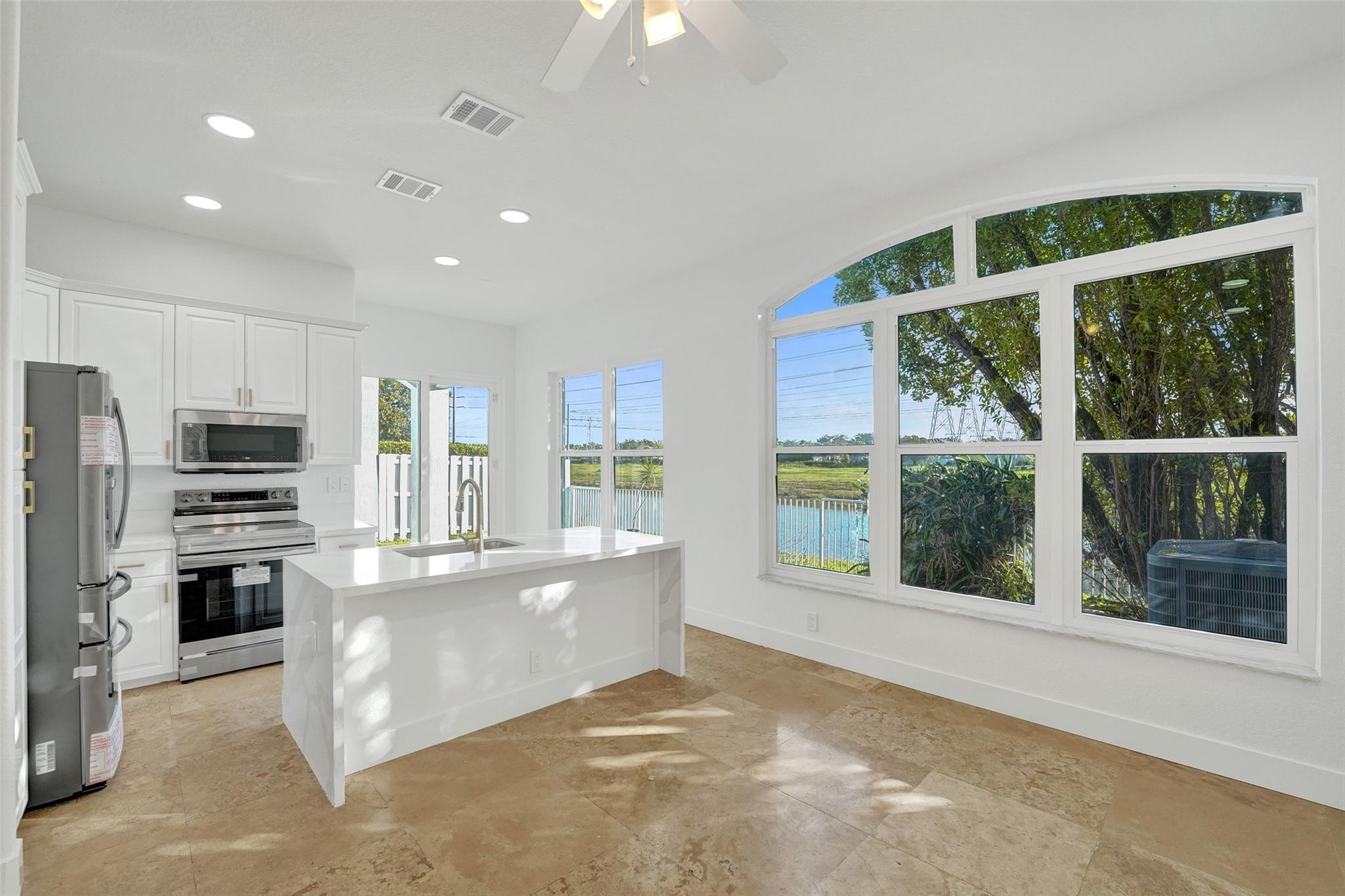 MAPLE RIDGE - Residential