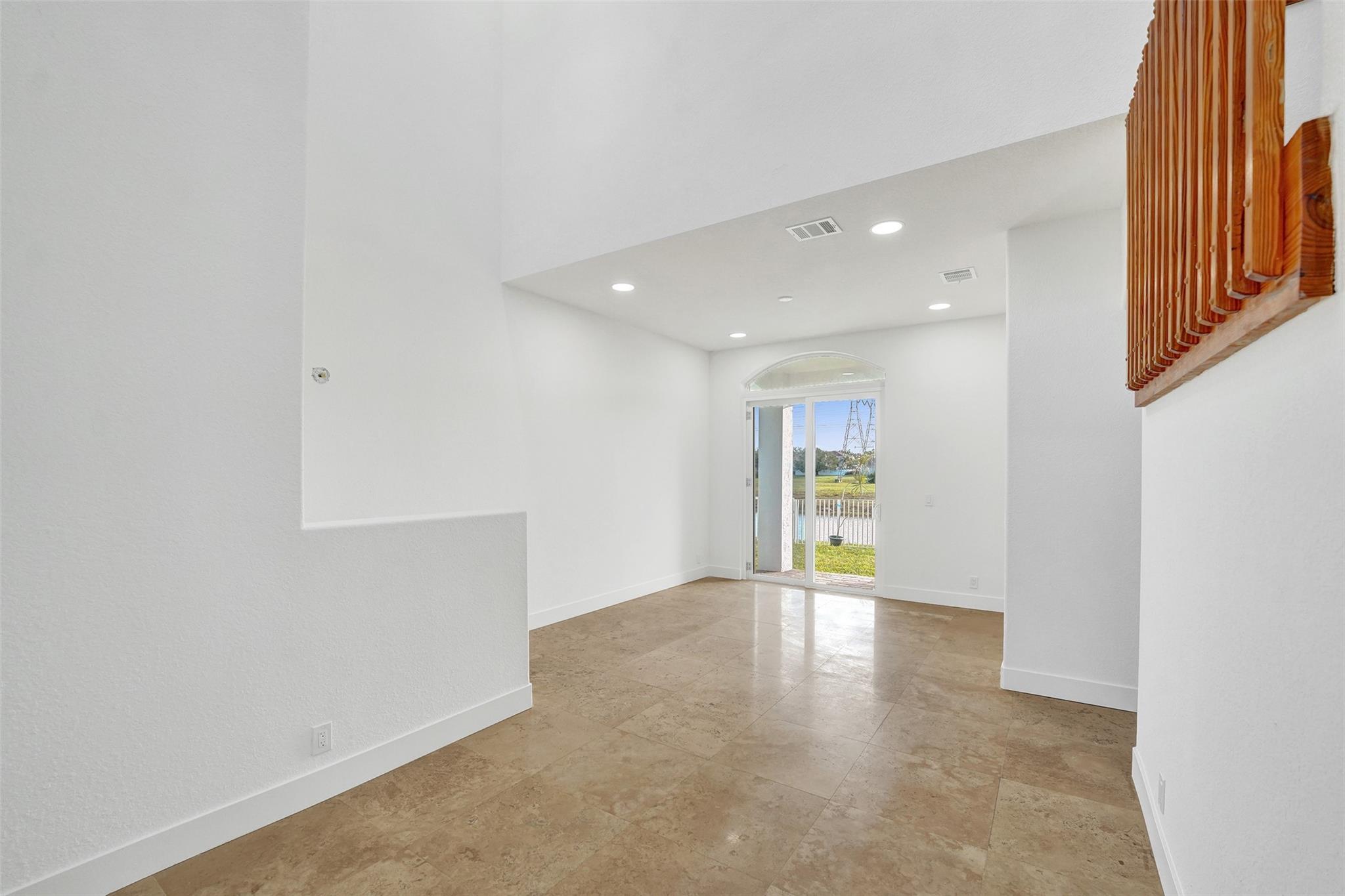 MAPLE RIDGE - Residential