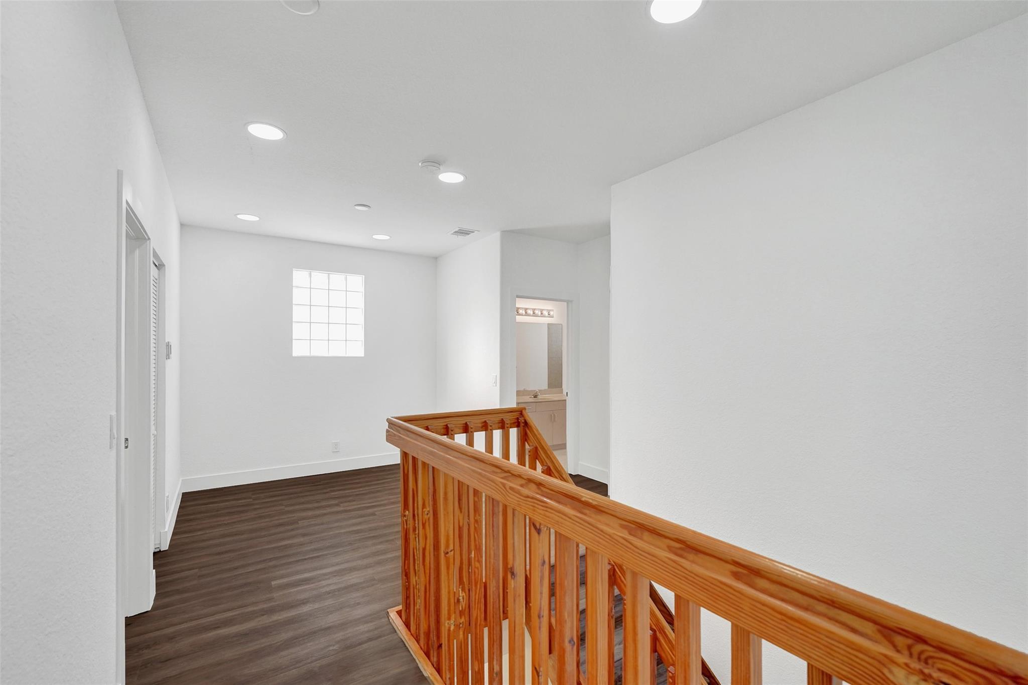 MAPLE RIDGE - Residential