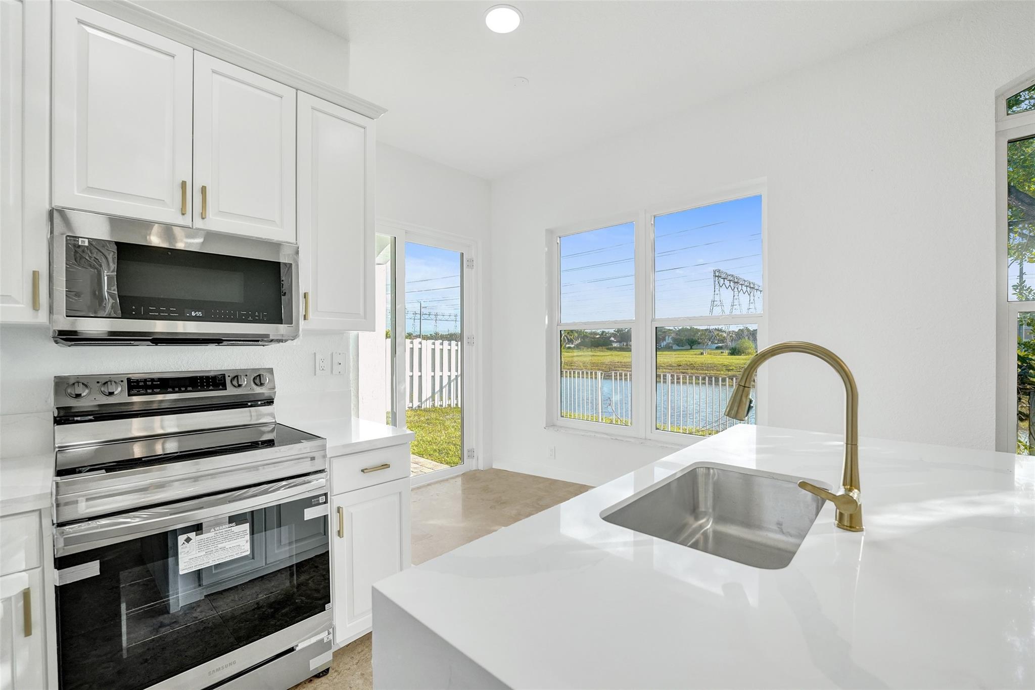 MAPLE RIDGE - Residential