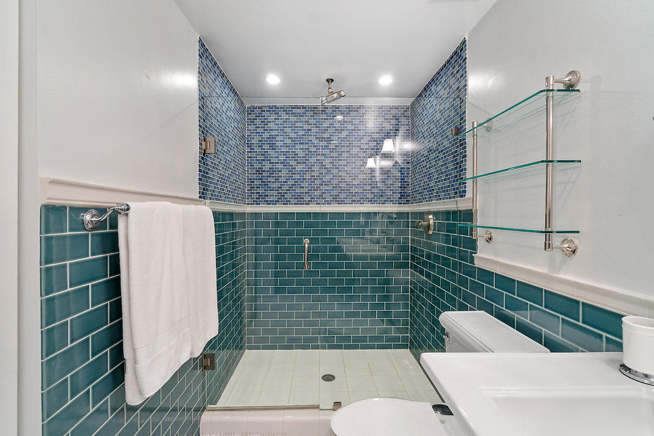 ST ANDREWS AT POLO CLUB CONDO - Residential Lease