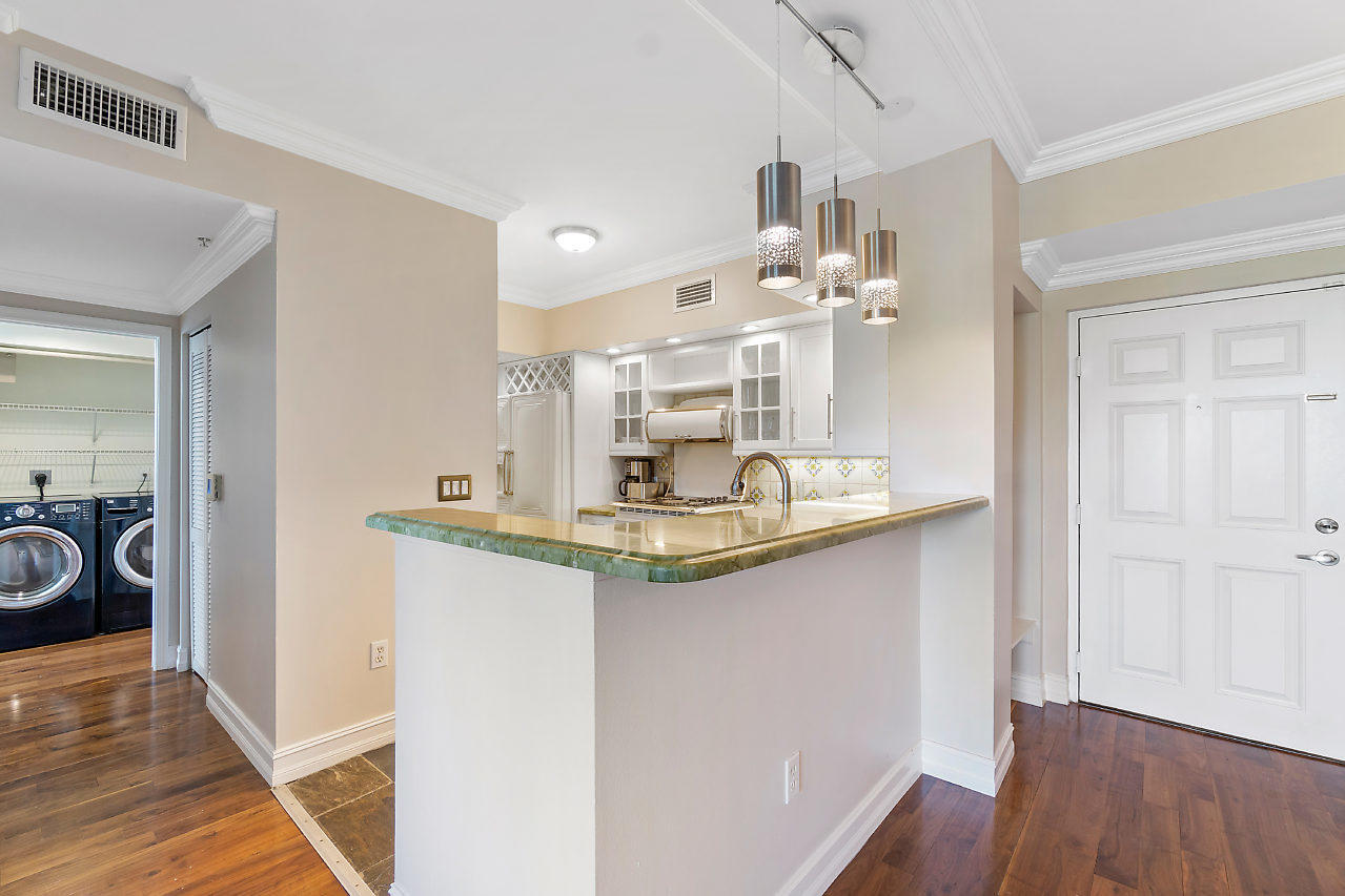 ST ANDREWS AT POLO CLUB CONDO - Residential Lease