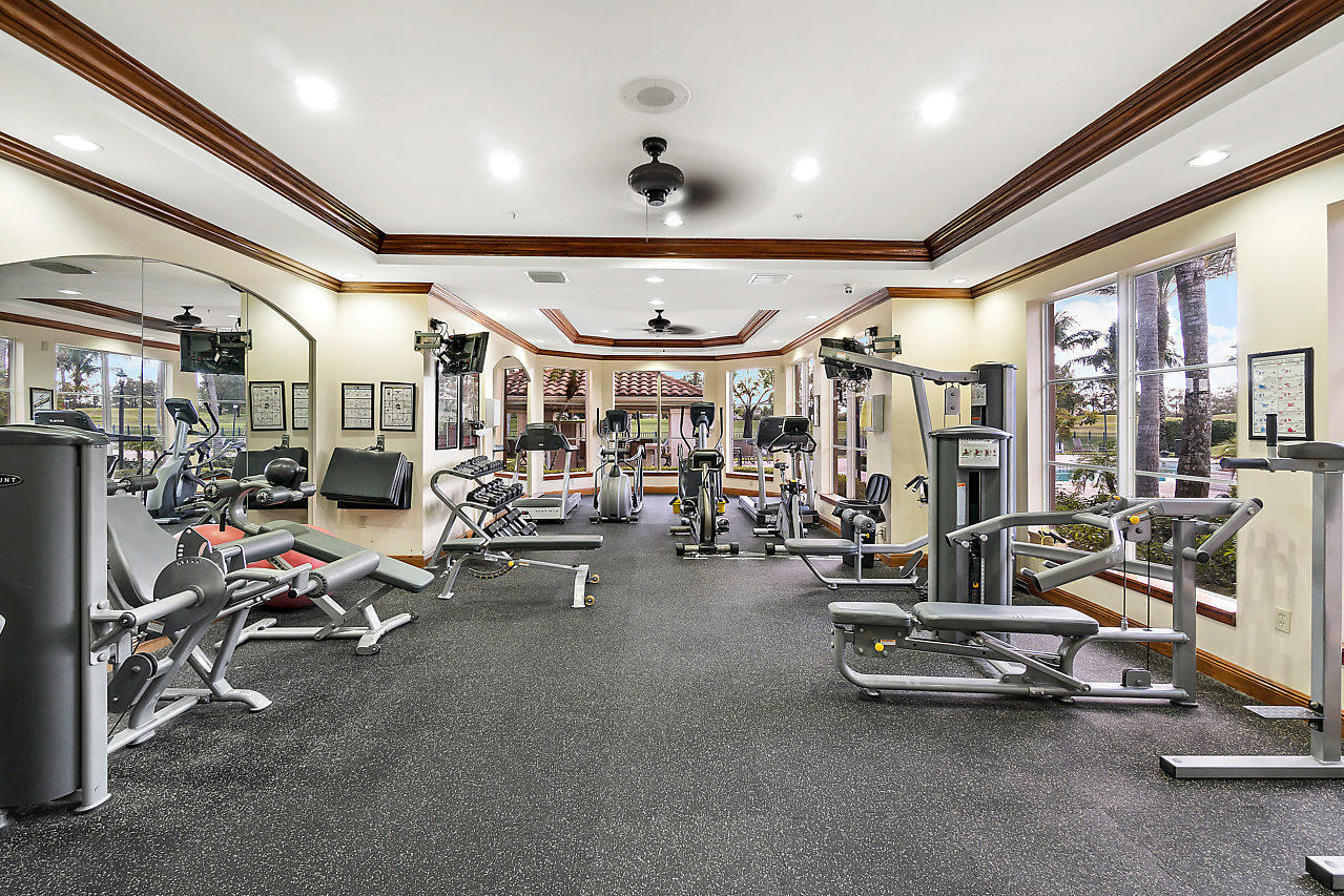 ST ANDREWS AT POLO CLUB CONDO - Residential Lease