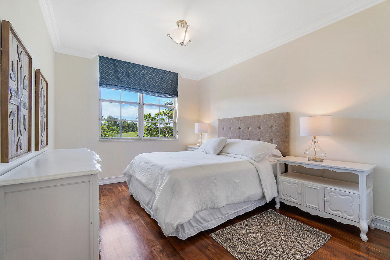 ST ANDREWS AT POLO CLUB CONDO - Residential Lease