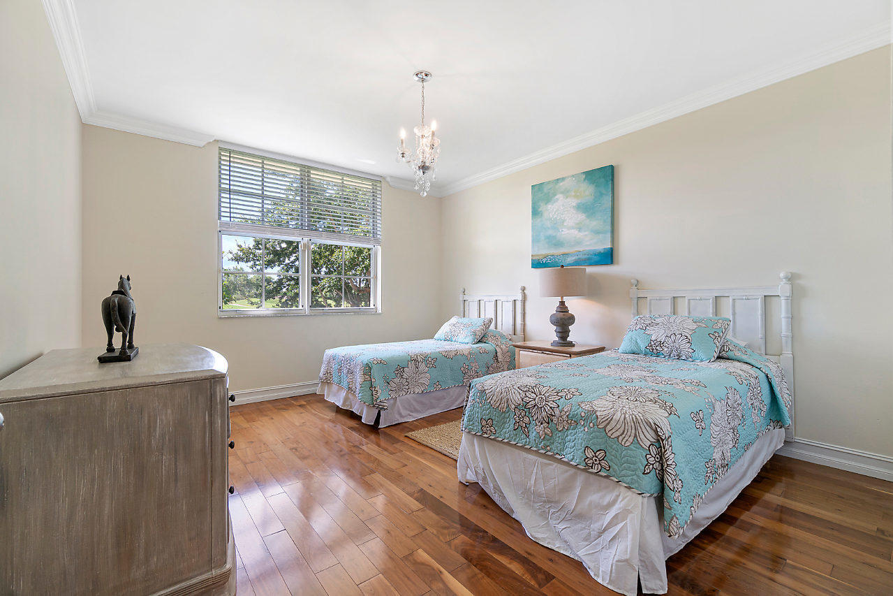 ST ANDREWS AT POLO CLUB CONDO - Residential Lease