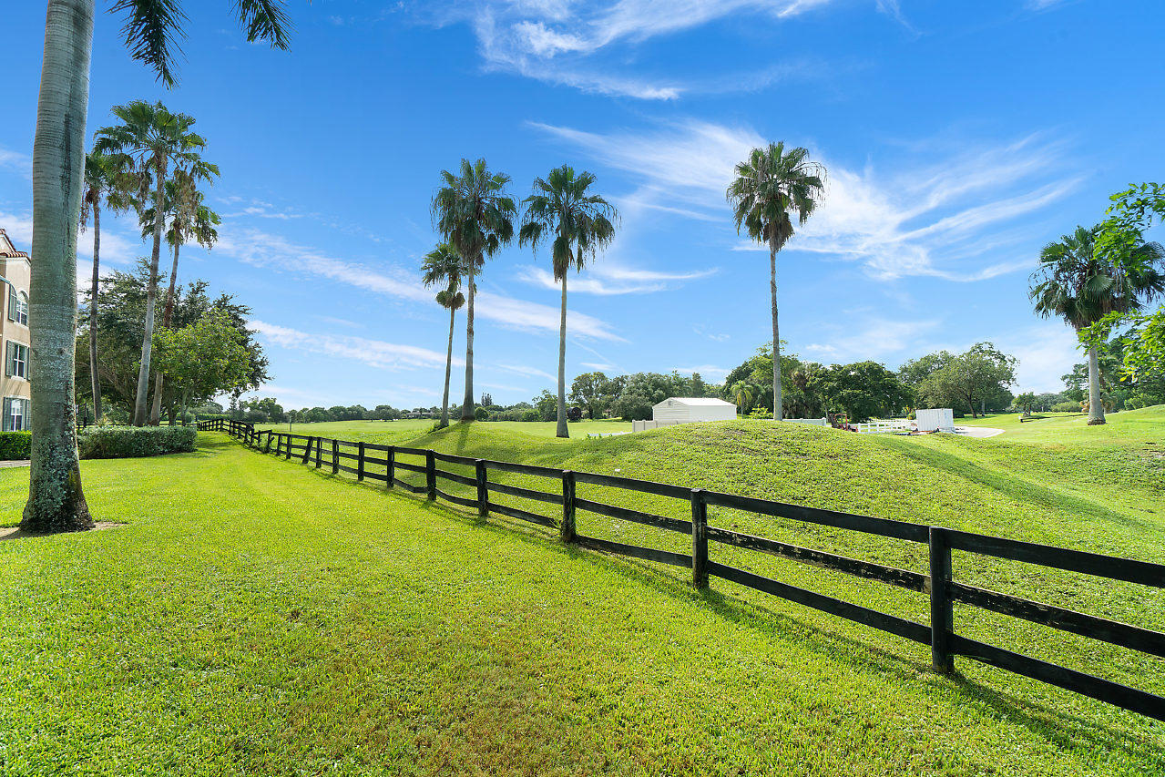 ST ANDREWS AT POLO CLUB CONDO - Residential Lease