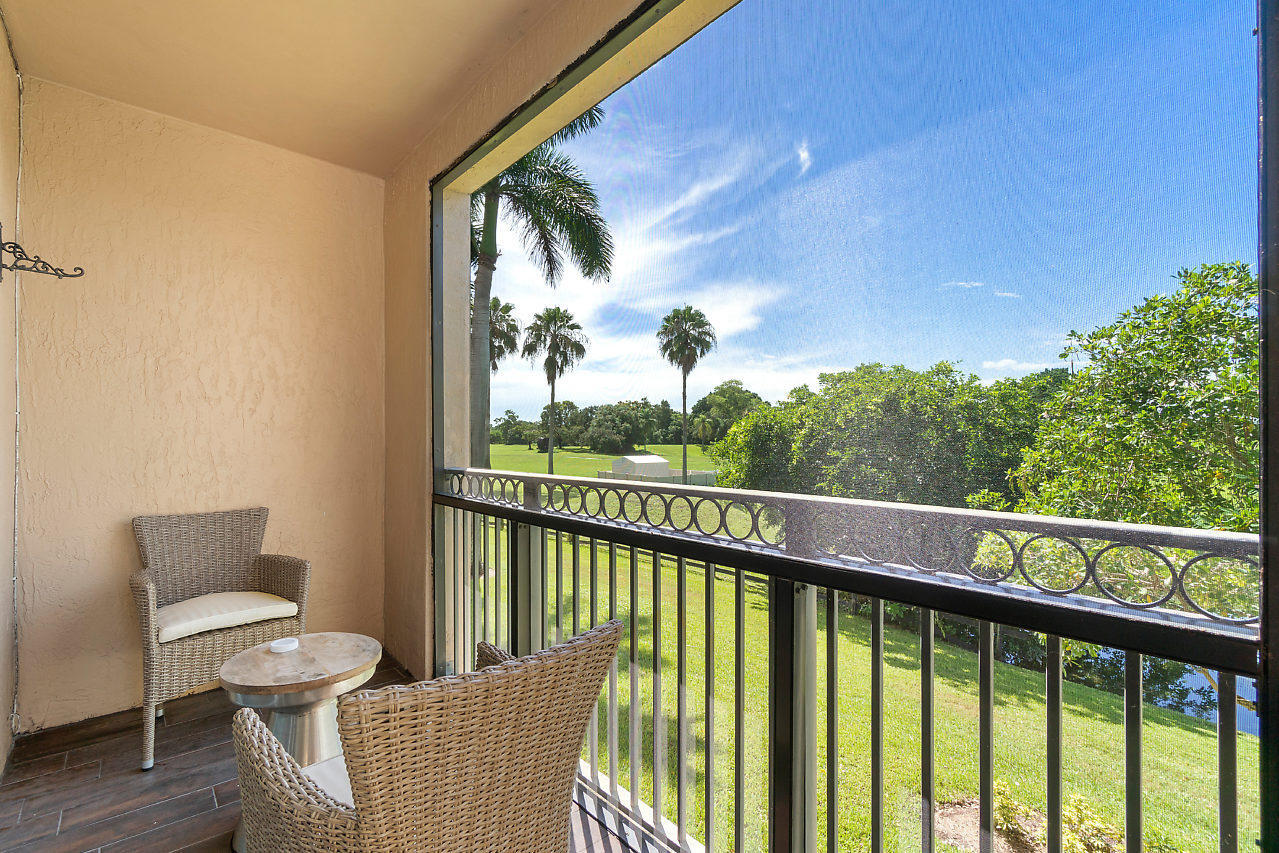 ST ANDREWS AT POLO CLUB CONDO - Residential Lease