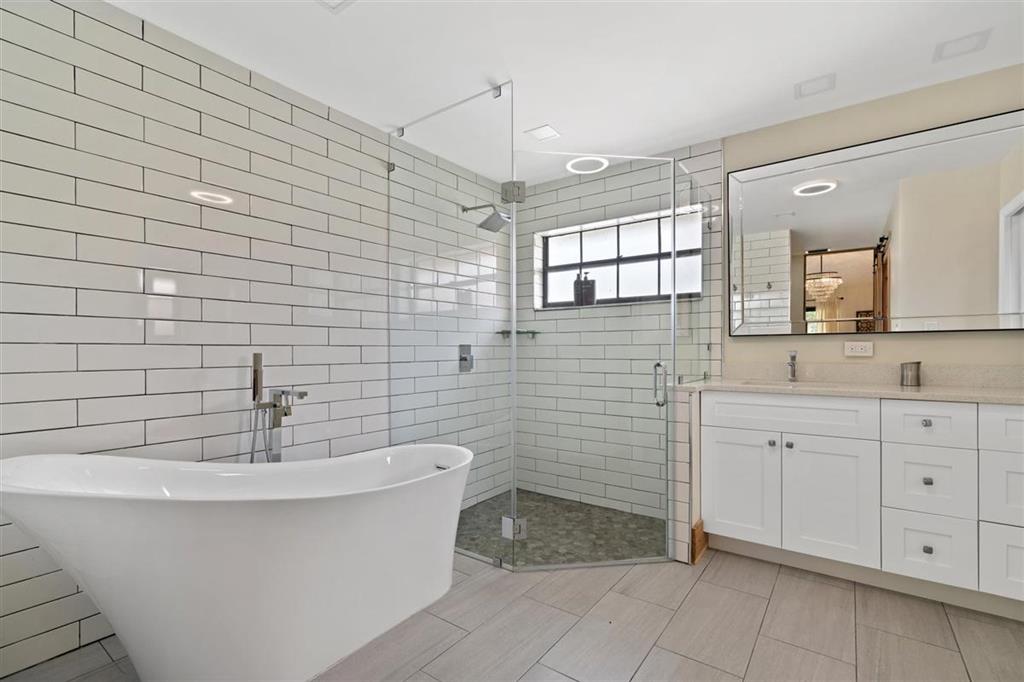 GREENVIEW SHORES 2 OF WEL - Residential