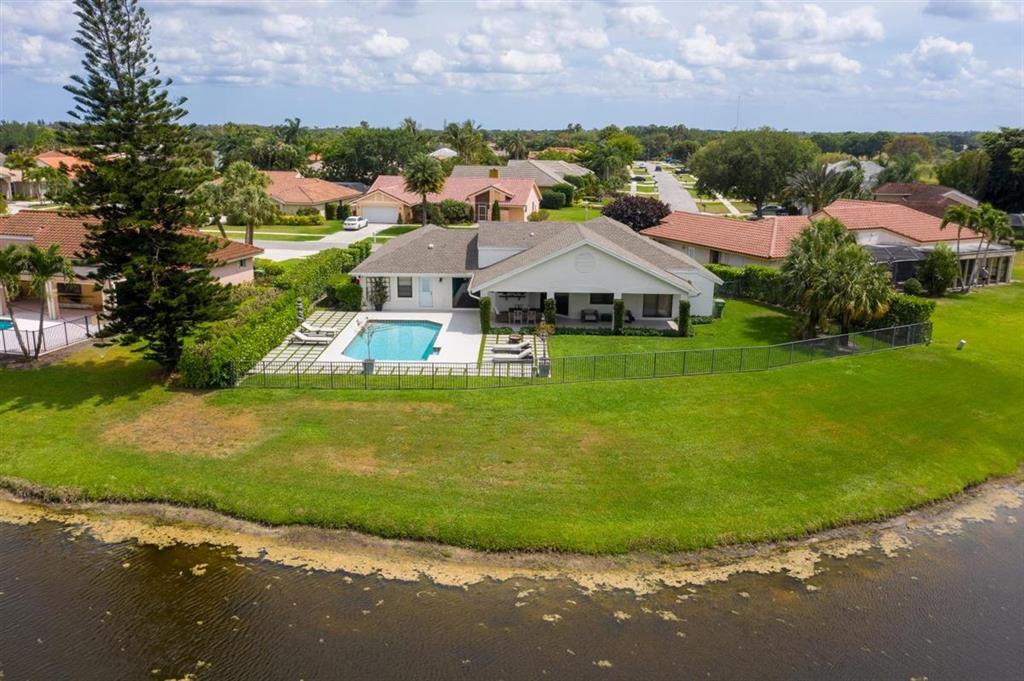 GREENVIEW SHORES 2 OF WEL - Residential