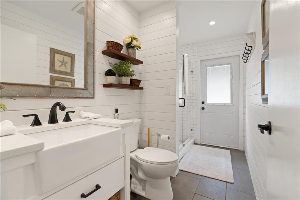 GREENVIEW SHORES 2 OF WEL - Residential