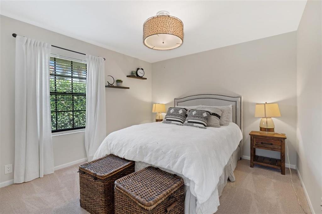 GREENVIEW SHORES 2 OF WEL - Residential